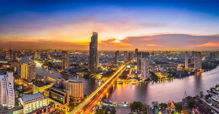 buildings in Tokyo skyline showcasing 5g ORAN